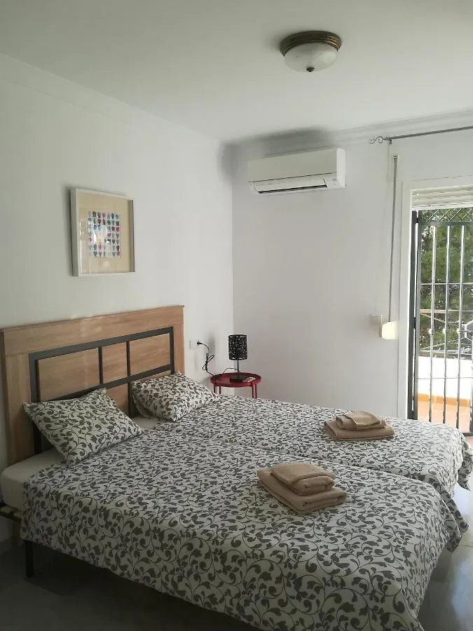 Vila Burriana Holiday Rentals 3 Apartaments Private Pool Nerja